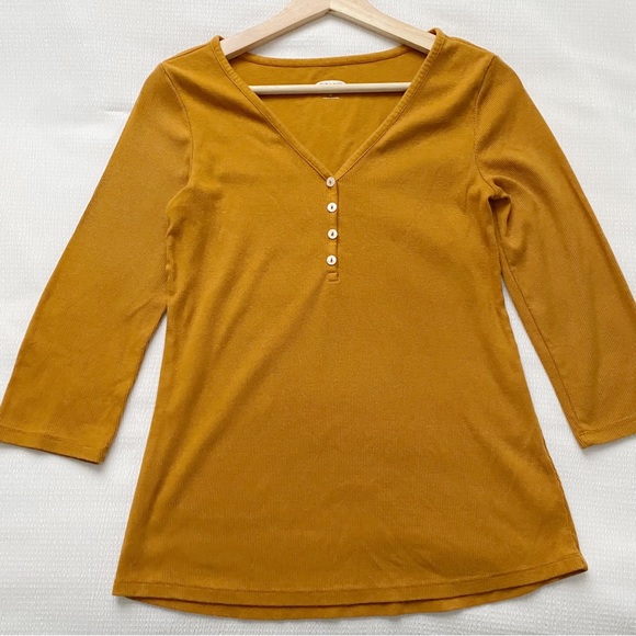 Slim Fit Ribbed Henley - Picture 2 of 9